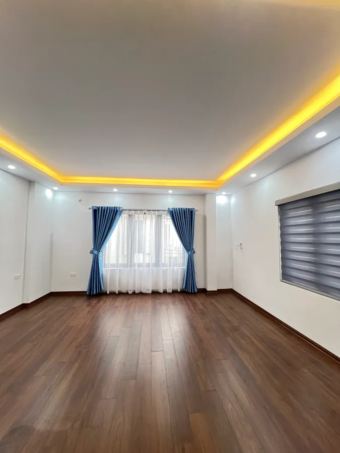 Mở bán căn nhà mới Hồ Tùng Mậu nhà 6 tầng, 42m2, mt5,1m, có thể làm văn phòng, nhà ở - Ảnh chính